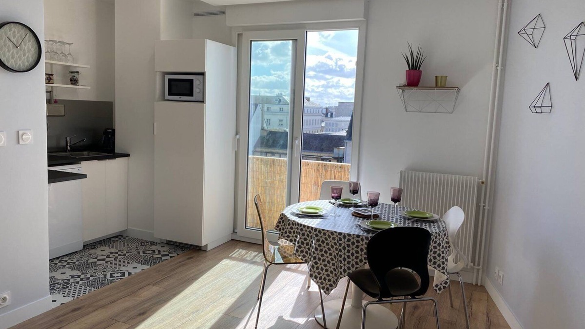 Old Town Apartment | Bright T2 apartment in the center of Tours