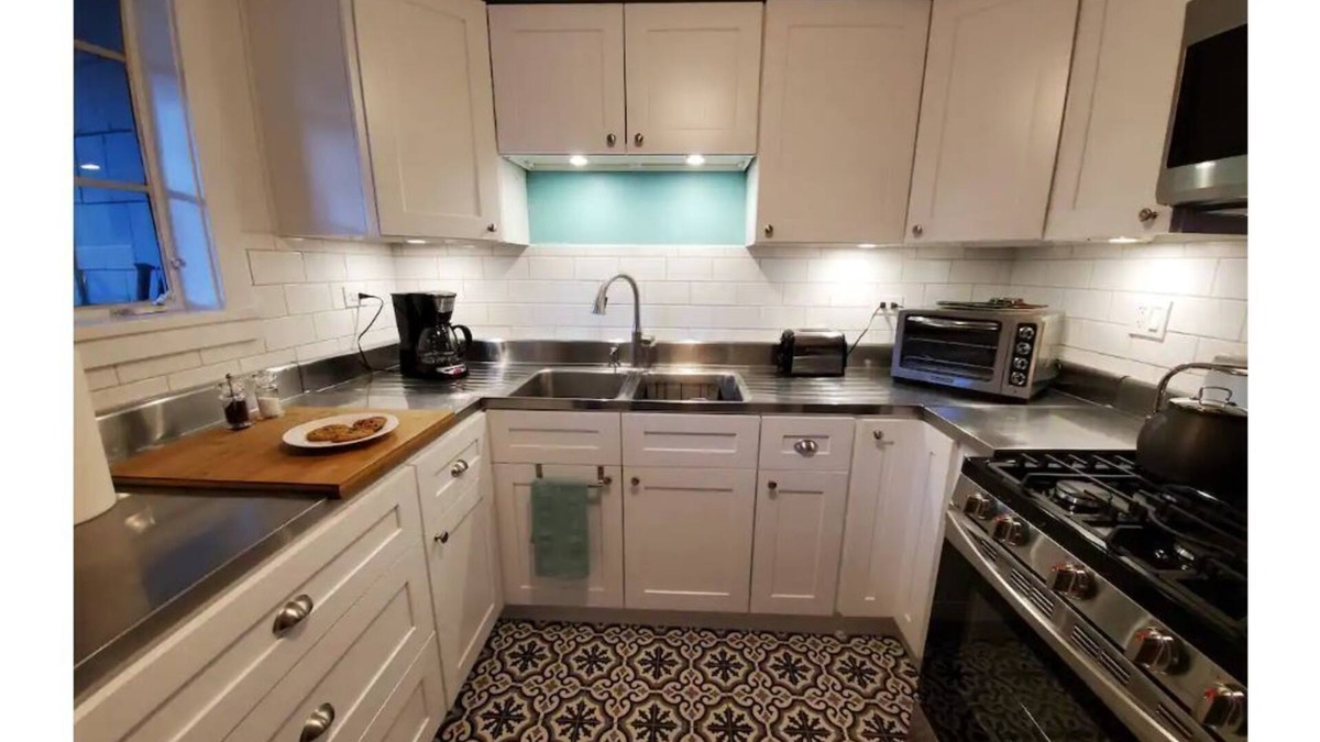 Los Alamos House | Bright & Tasteful Condo Near Lab, 2 BR, Gov Rates