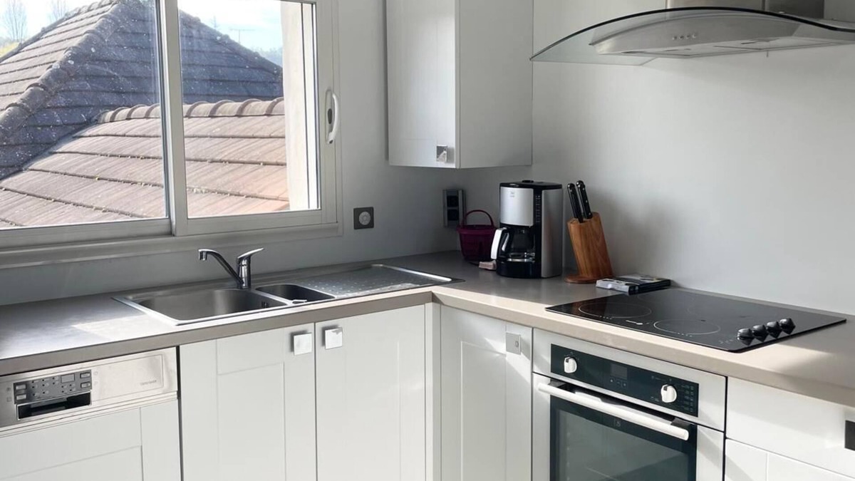 Salies-de-Bearn Apartment | Bright, well-equipped T3 near downtown with balcony