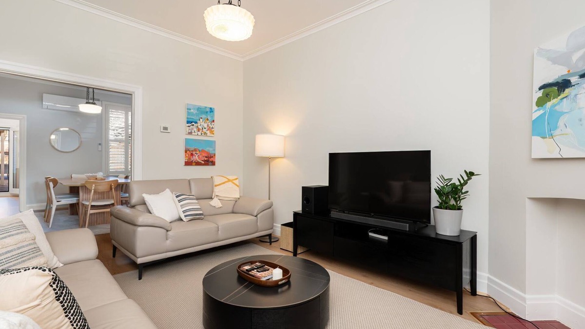 St. Kilda East House | Brightside Belle - St Kilda East