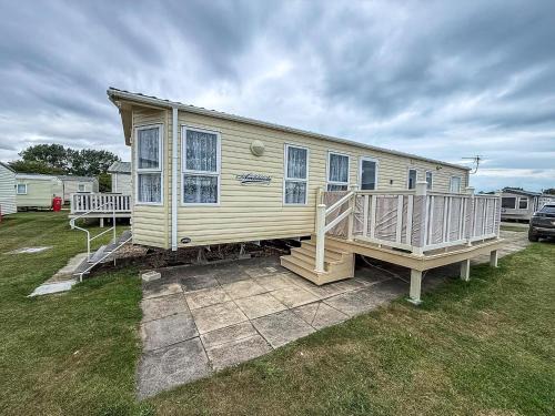 Louth Other | Brilliant 6 Berth Caravan For Hire At Sunnydale Park In Skegness Ref 35076Af