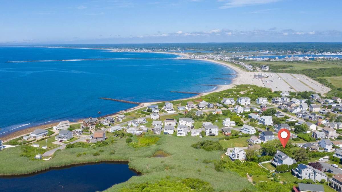 Point Judith House | Brilliant Ocean View! Walk to Beach!
