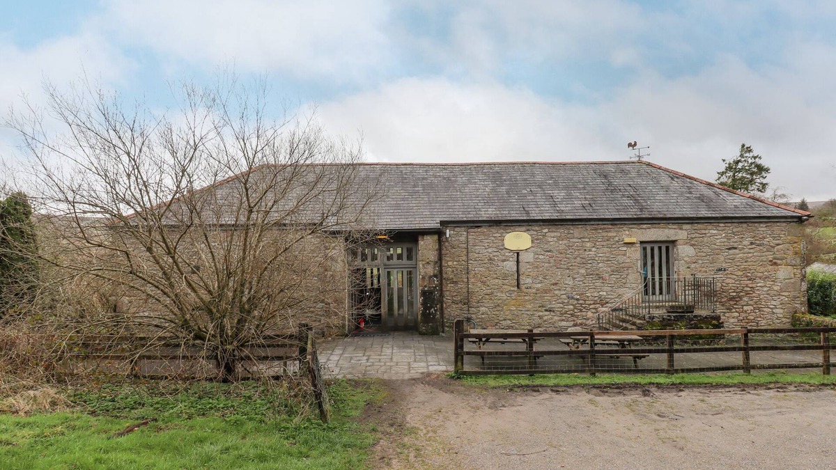 Dartmoor Forest Cottage | BRIMPTS BARN, pet friendly, character holiday cottage in Princetown
