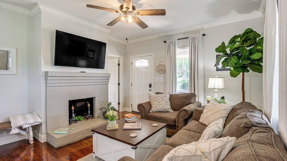 Guntersville Cottage | Bring Your Boat: Retreat Near Lake Guntersville