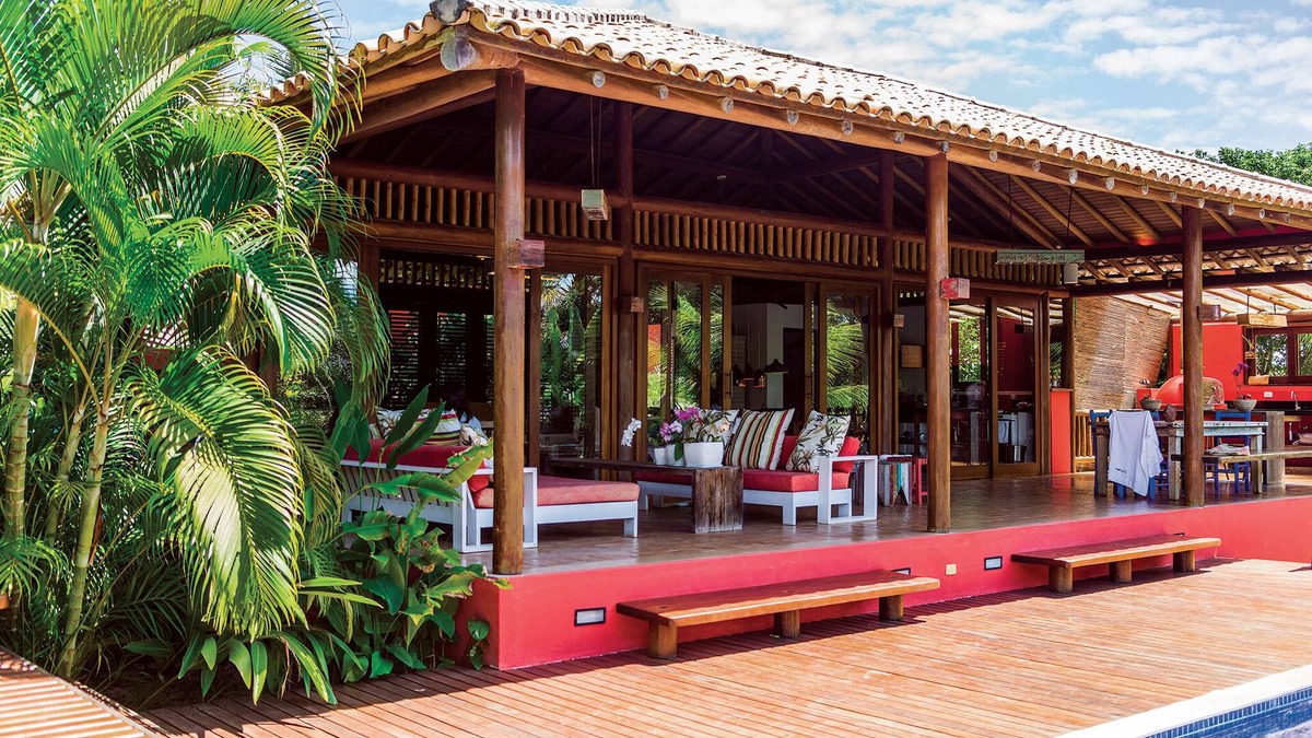 Curuipe House | Brisas Hill, Mirror Beach, between Trancoso and Caraíva.