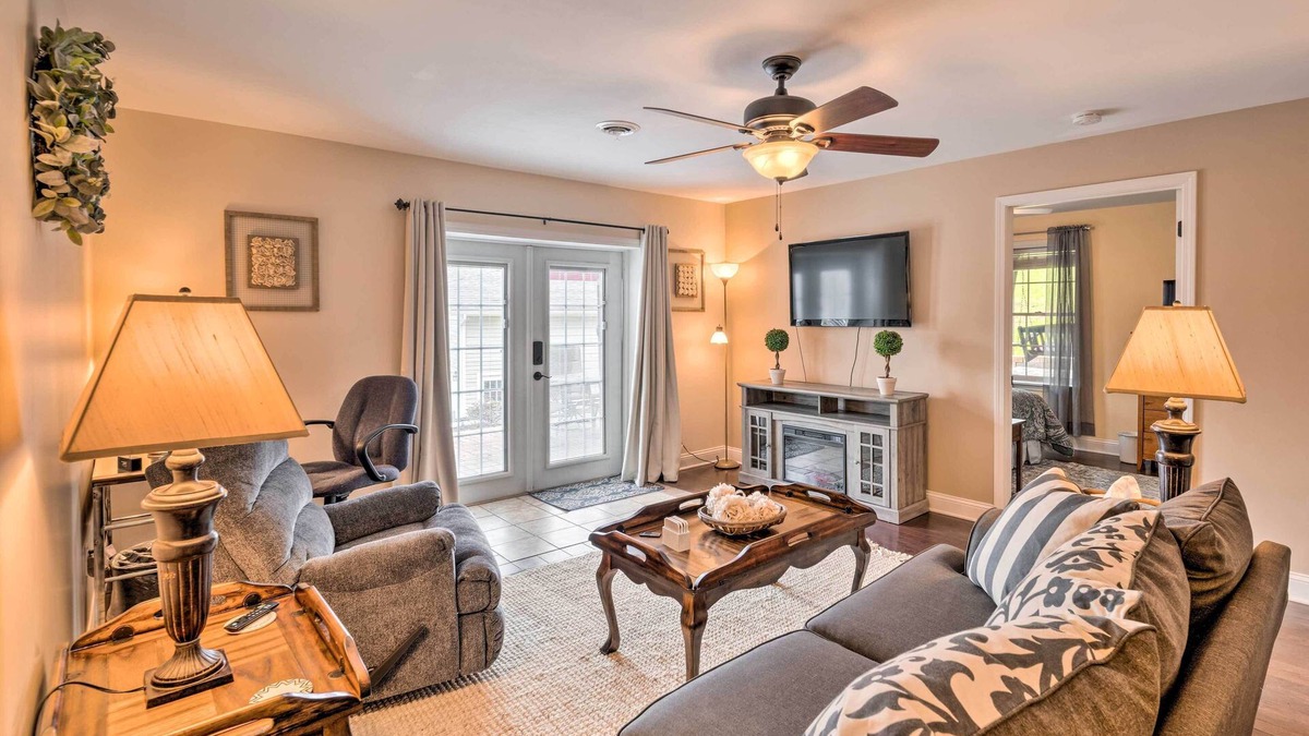 Bristol House | Bristol Escape w/Patio, 2 Mi to Downtown!