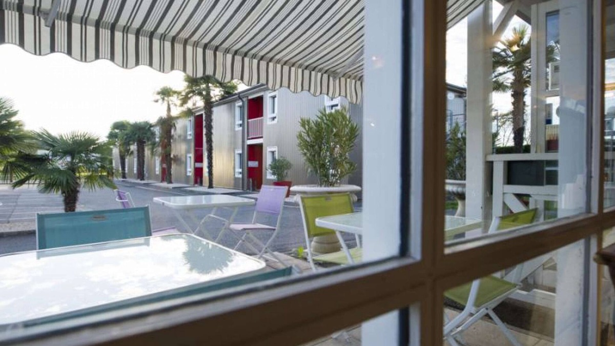 Lescar Hotel | Brit Hotel Essentiel Pau Lescar