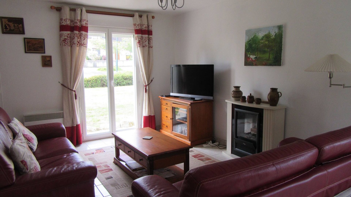 Pluherlin Cottage | Brita Cottage in Beautiful Rochefort en Terre (Voted prettiest French village)