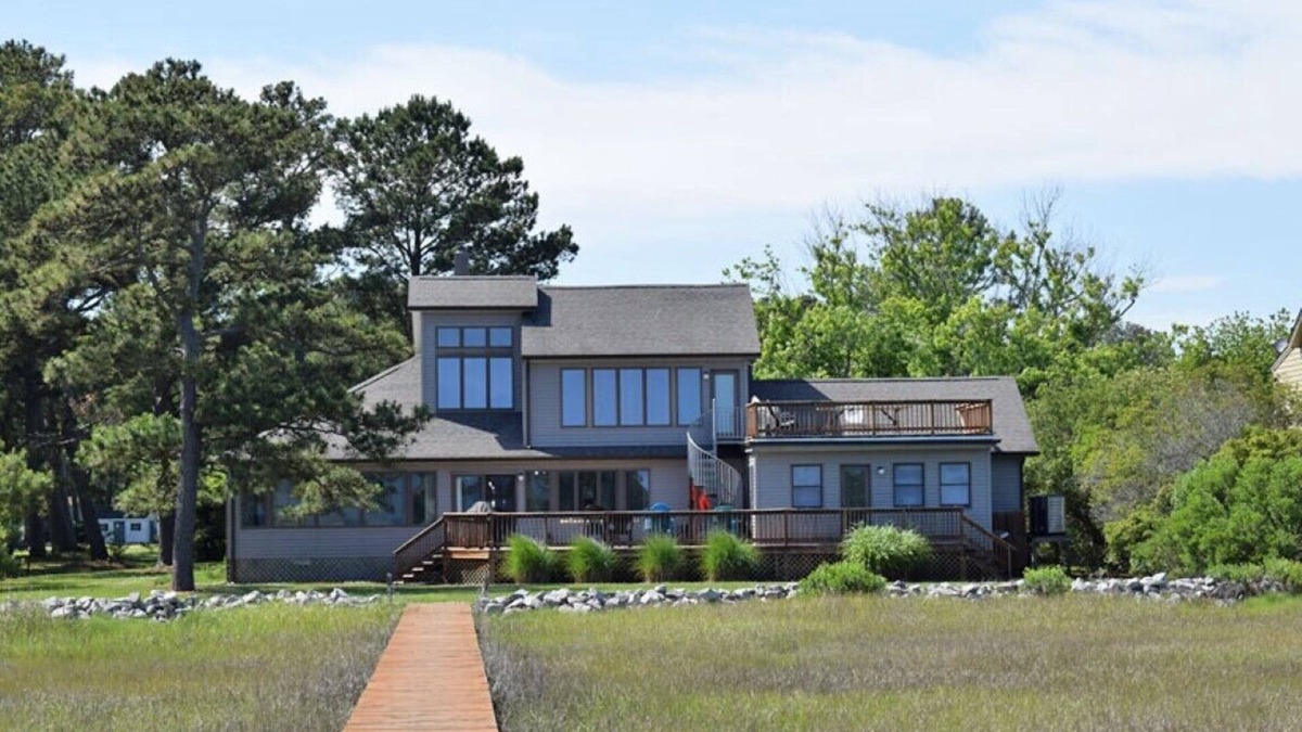 Deep Hole House | Brittany at Chincoteague