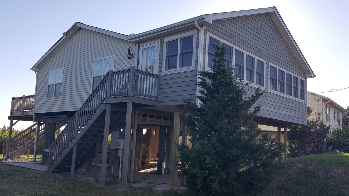 Broadkill Beach House | Broadkill Family Fun Escape - Pet Friendly (Sleeps 6)