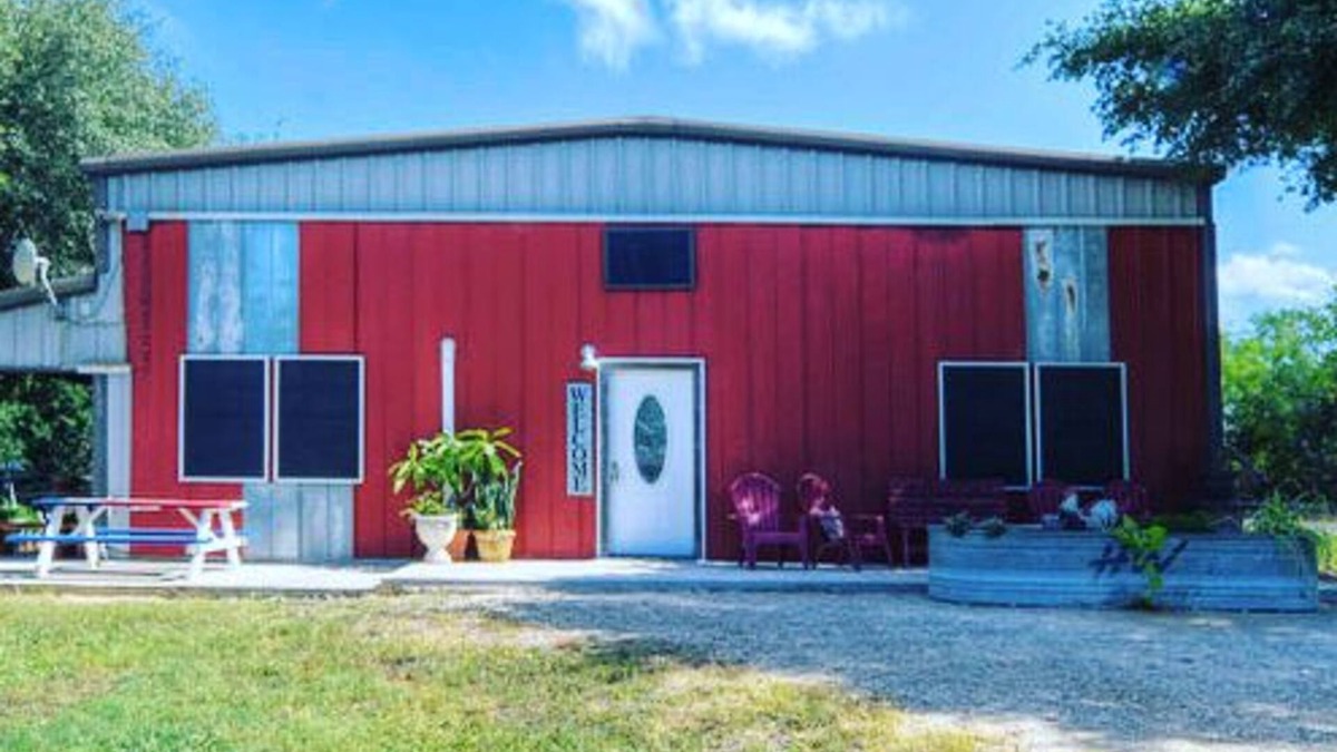 San Marcos House | Broken Road Farm peace and quiet-15 min to 3 Rivers