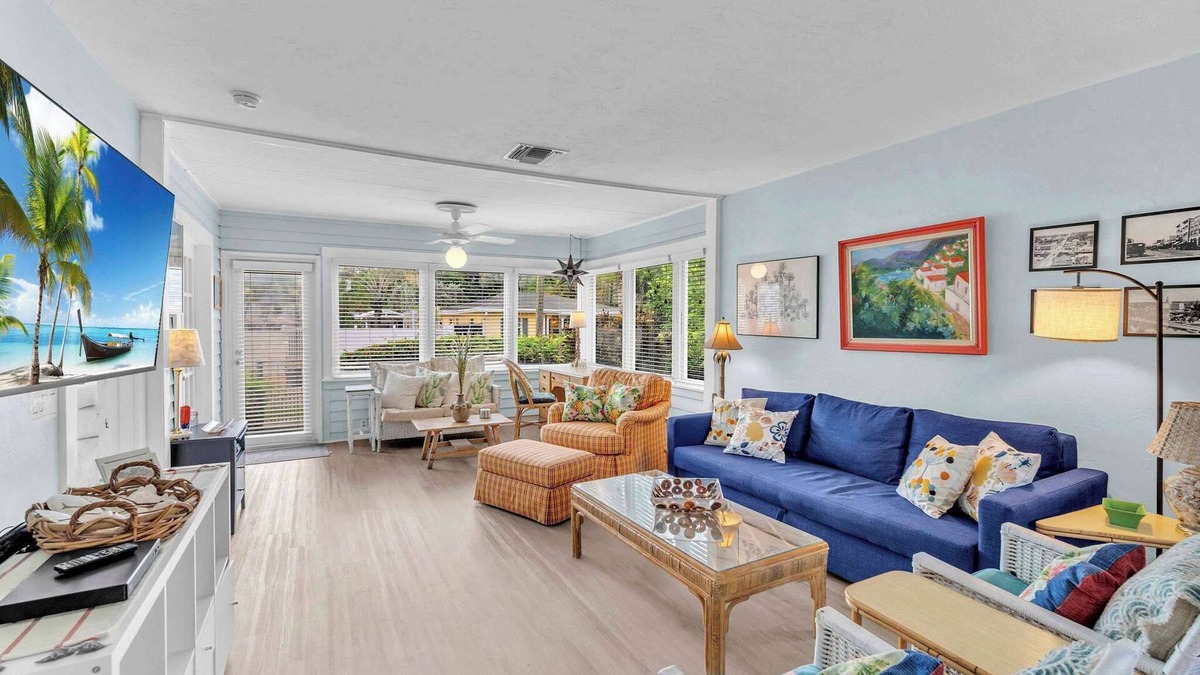Tarpon River House | Bromeliad Bungalow - Downtown Cottage