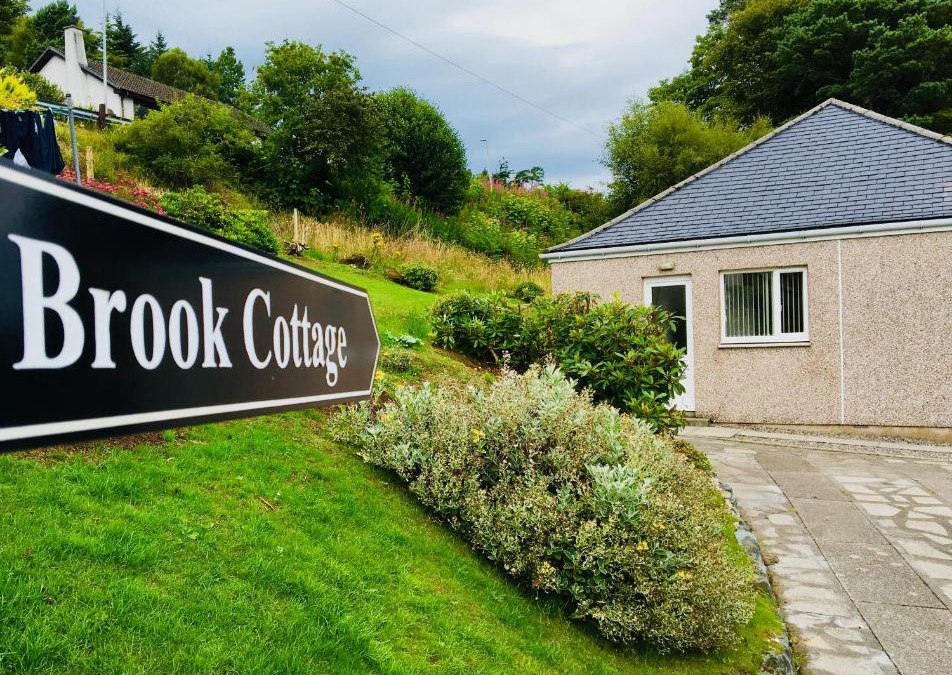 Achachork House | Brook Cottage