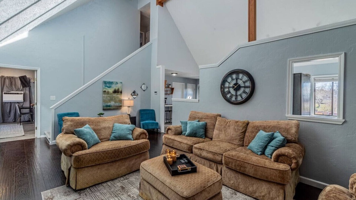 Farmington House | Brookside Bliss Centrally Located!