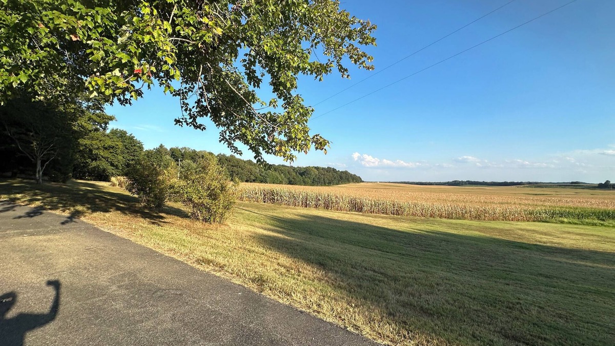 Clay House | Brown’s Bar countryliving Spacious 4 bedroom 3 full bath near Blackford Oaks WMA