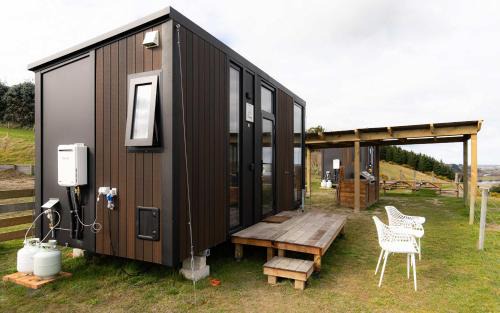 Surat Bay House | Bruce Farm Alpaca Cabin 2 by Tiny Away