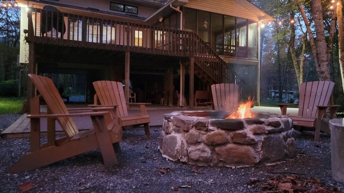 Eagle Rock House | Bruce's bend on Craig Creek-waterfront with mountain views