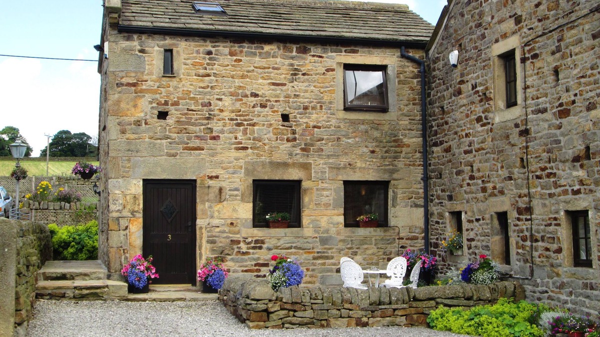 Silsden Cottage | BRUNTHWAITE COTTAGE , Silsden, Nr Ilkley. Grade II. Pet Friendly