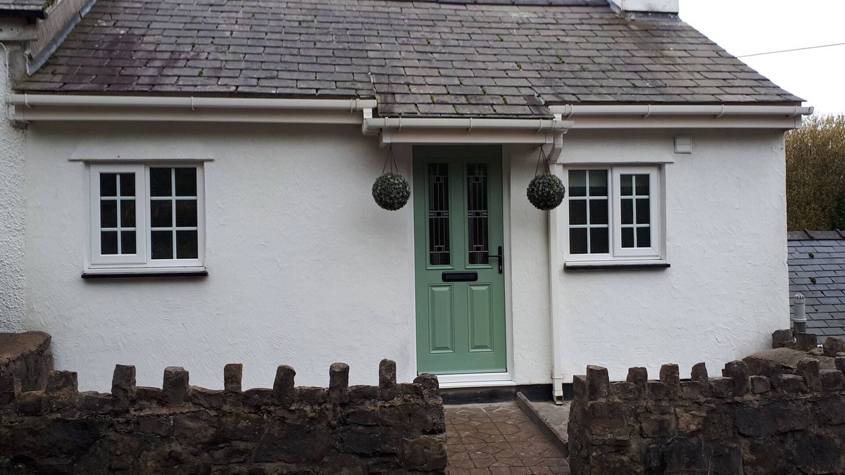 Pentraeth Cottage | BRYN BACH, pet friendly, character holiday cottage in Pentraeth