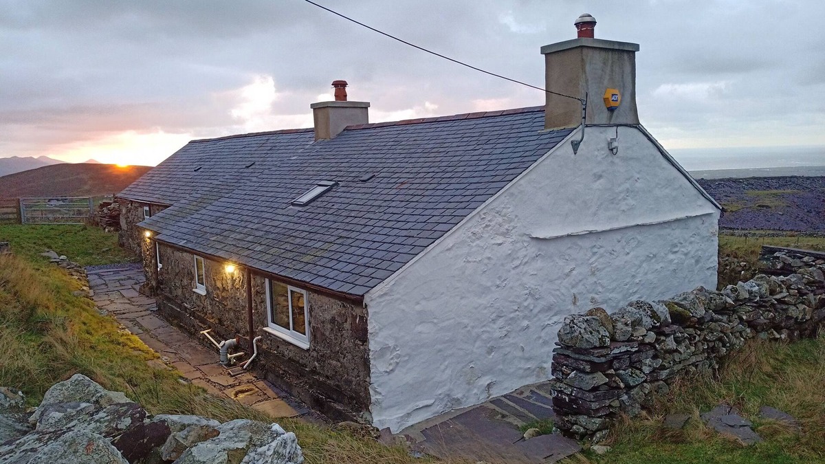 Caernarfon Cottage | Bryn Derwen