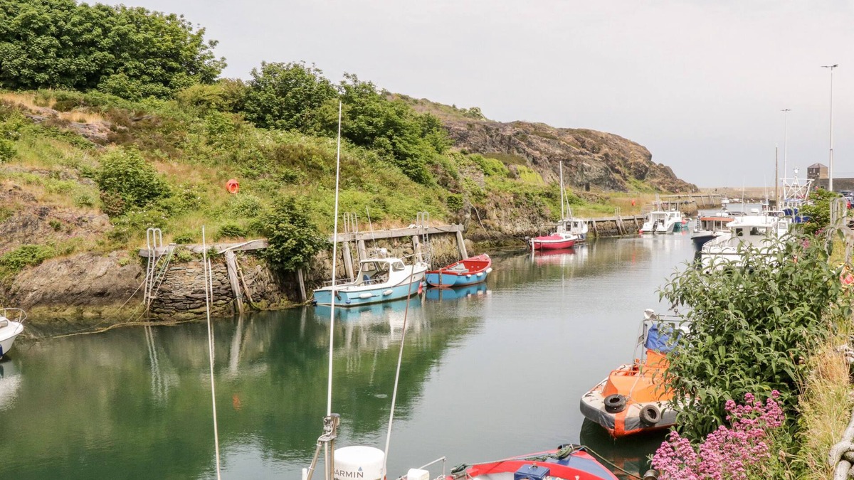 Dulas Cottage | Bryn Hyfryd Caravan