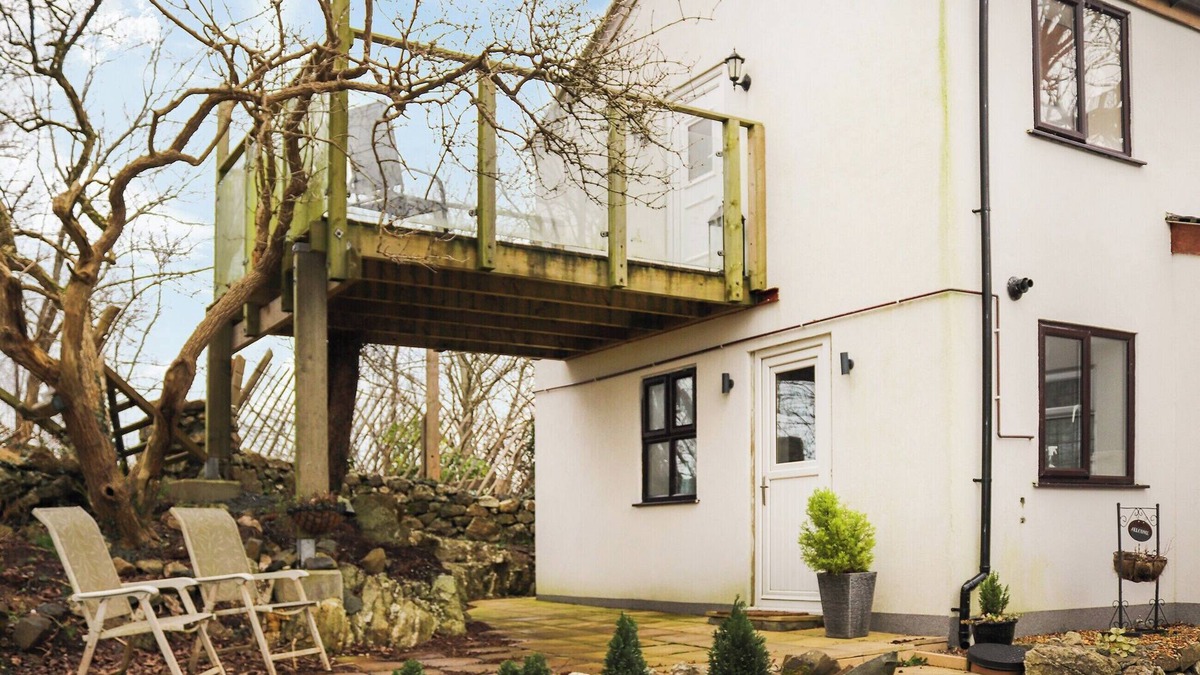 Bodorgan Cottage | Bryn Poeth - UK46079