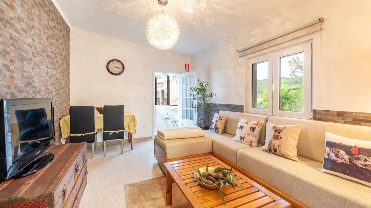 Loures Apartment | Bucelas Countryside Escape