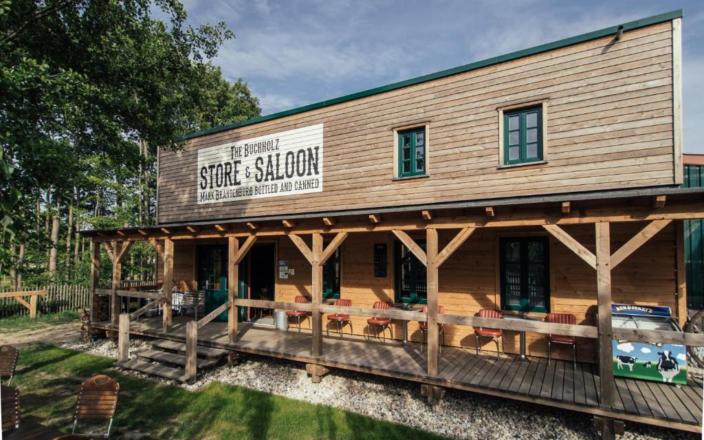 Altlandsberg House | Buchholz Saloon