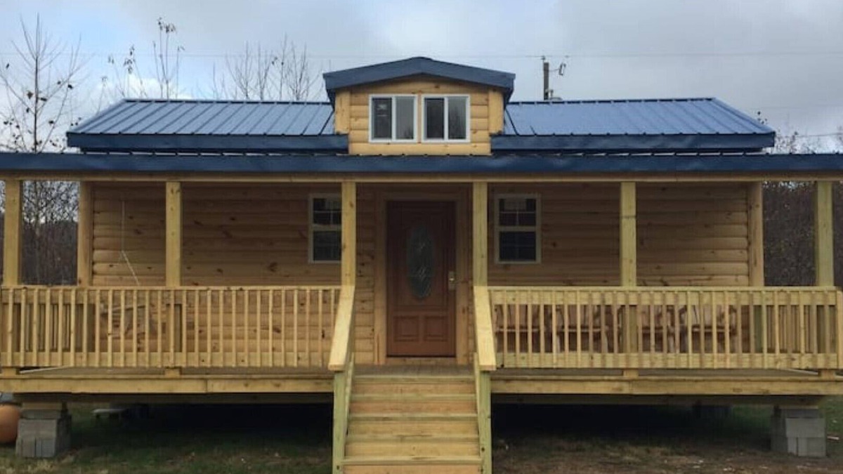 Frank Cabin | Buck Hill Tiny Home Cabin #4 Mountain & Pond Views