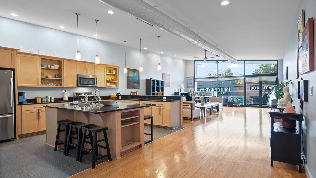 Tyler Park Condo | Buddha's Bungalow above the Highlands