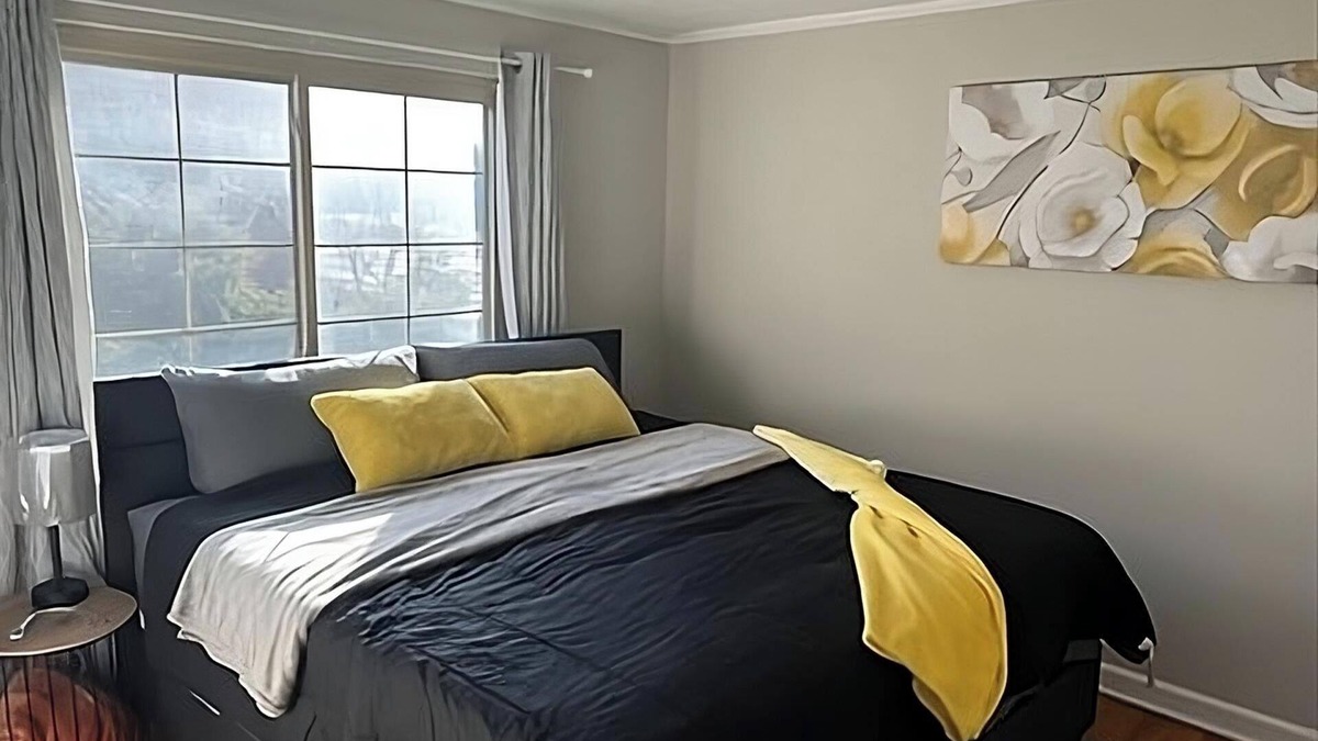 Near East Columbus Apartment | Budget 3BR by Franklin Park, Downtown, OSU