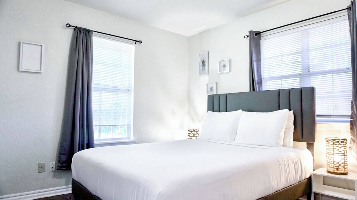 Central Oklahoma City Apartment | Budget Friendly Studio with Parking | $1400/month