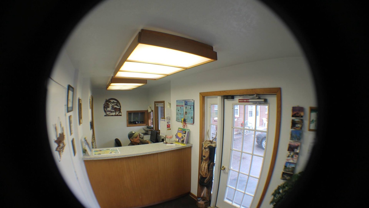 Sault Ste. Marie Hotel | Budget Host Crestview Inn