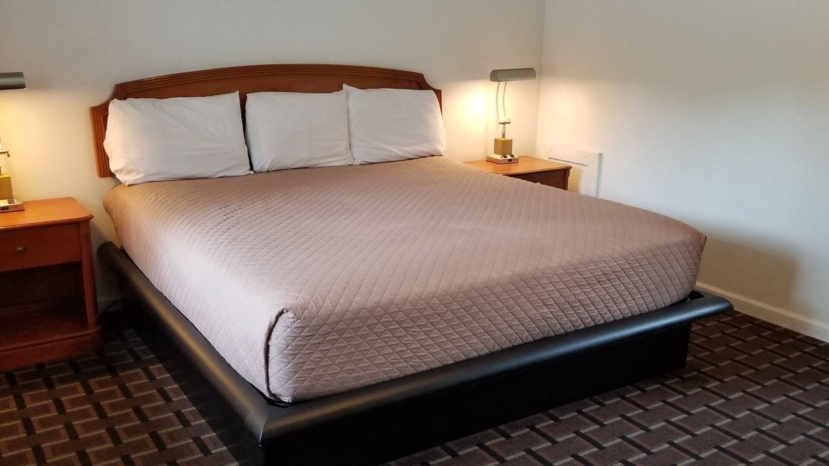 Breezewood Hotel | Budget Inn Breezewood