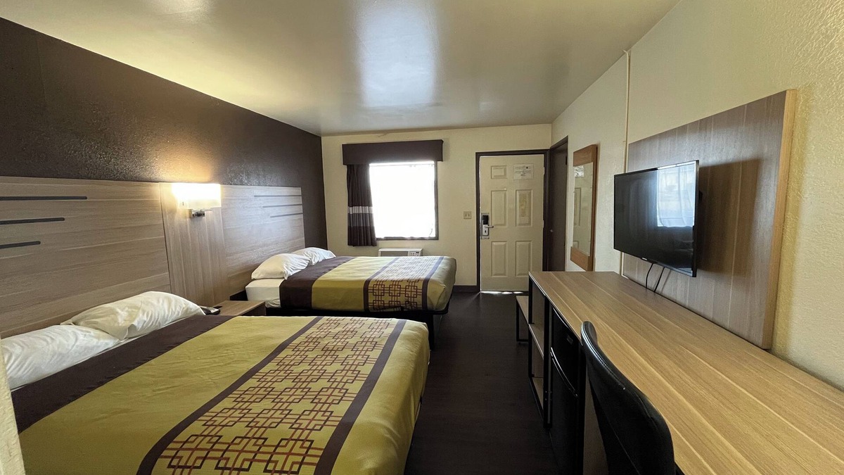 Nassawadox Hotel | Budget Inn By OYO Nassawadox Hwy 13