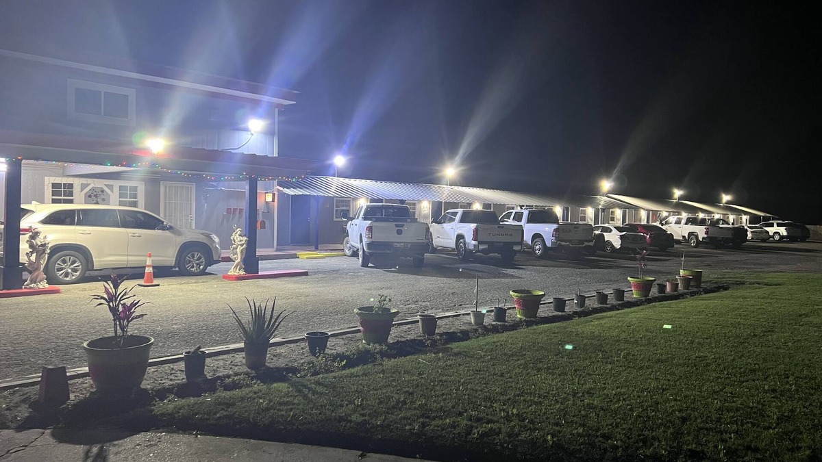 Refugio Hotel | Budget Inn Motel