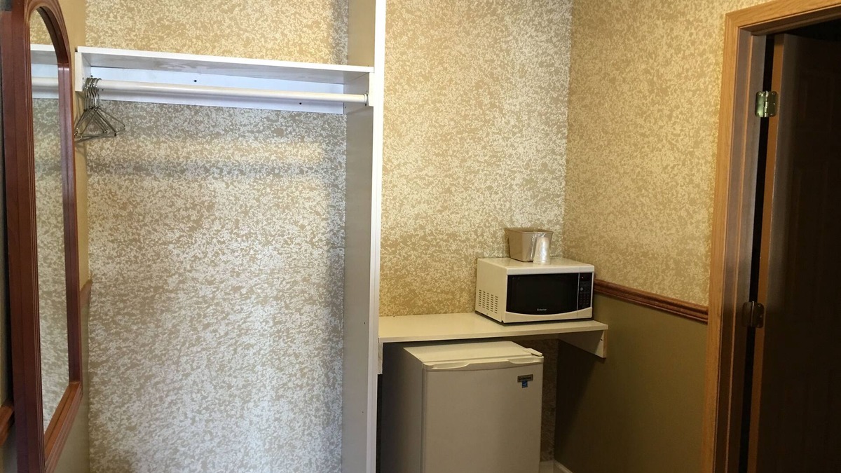 Jefferson City Hotel | Budget Inn