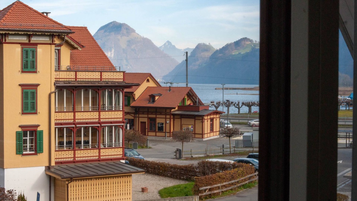 Alpnachstad House | Budget Rooms Pilatus