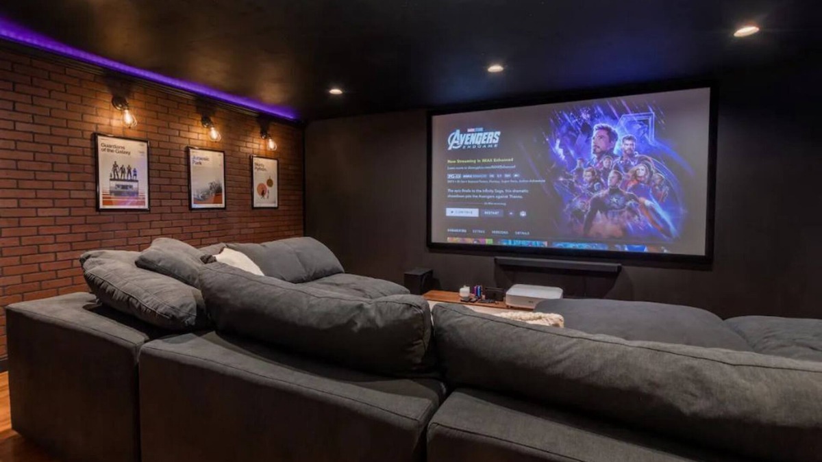 Hyrum House | Buena Vista Lodge w/ Hot tub, Theatre, and Gym