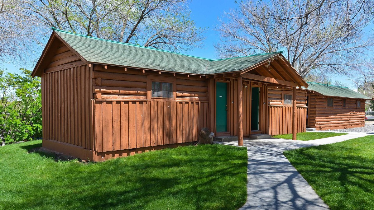 Cody Hotel | Buffalo Bill Village Cabins