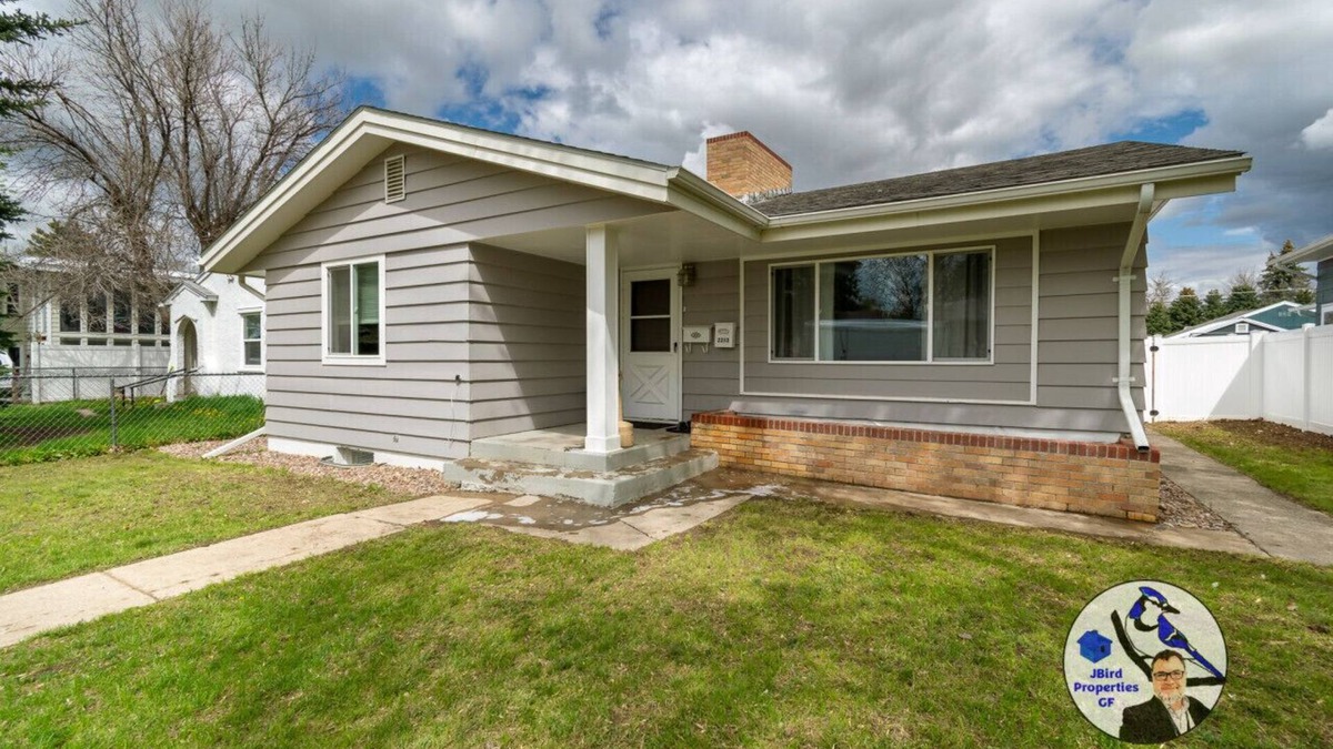 Great Falls House | Buffalo Jump Retreat - Extended Stay