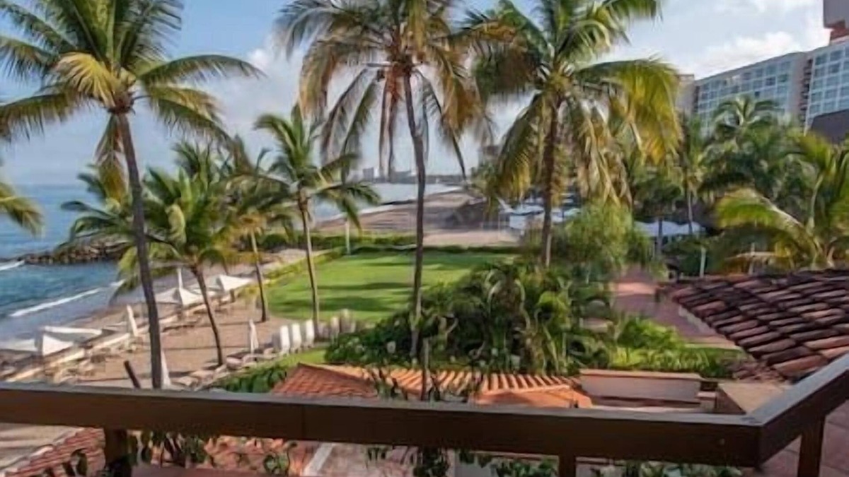 Las Glorias Resort | Buganvillas, Beachfront Resort, Puerto Vallarta, Mexico