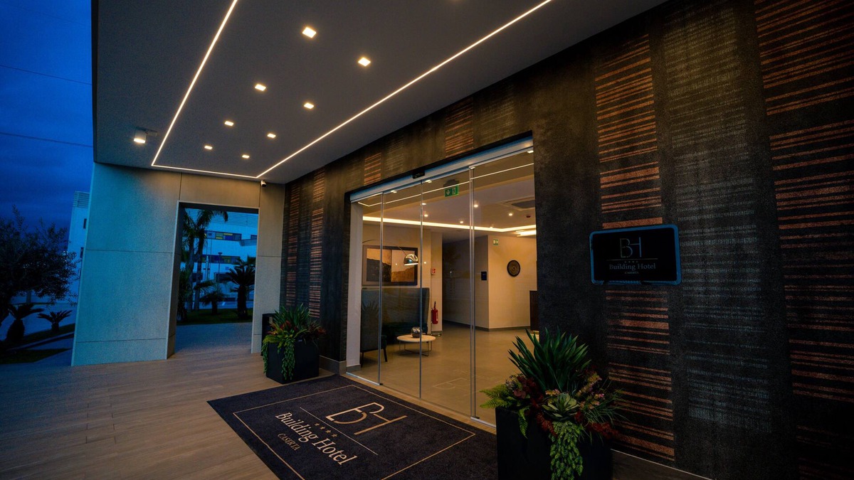 Carinaro Hotel | Building Hotel