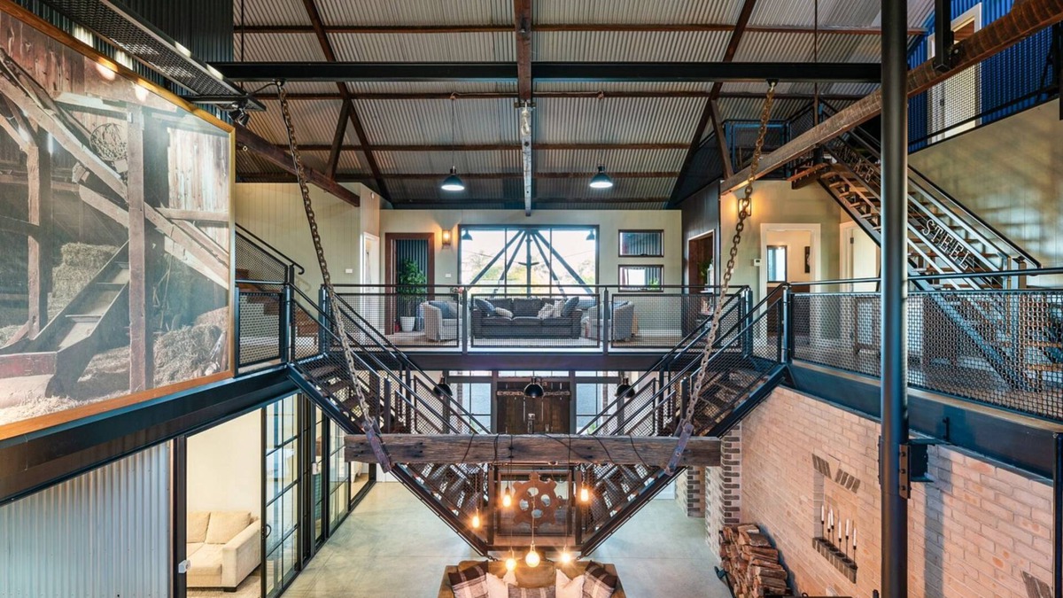 Hinton House | Built in1889, Barn/warehouse conversion, 6m x 3m plunge pool
