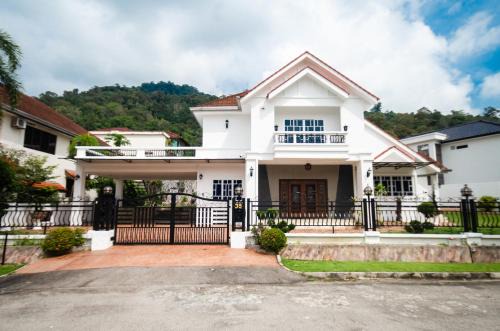 Central Seberang Perai Villa | Bukit Mertajam Big Bungalow 15pax with BBQ KTV Snooker