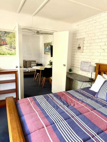 Svensson Heights Hotel | Bundaberg Coral Villa Motor Inn