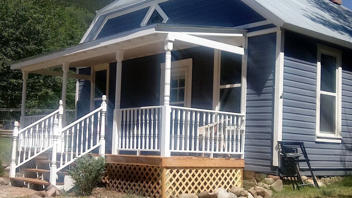 Twin Lakes House | Bungalow 1880's with Stunning views of Colorado's fourteeners and pet friendly