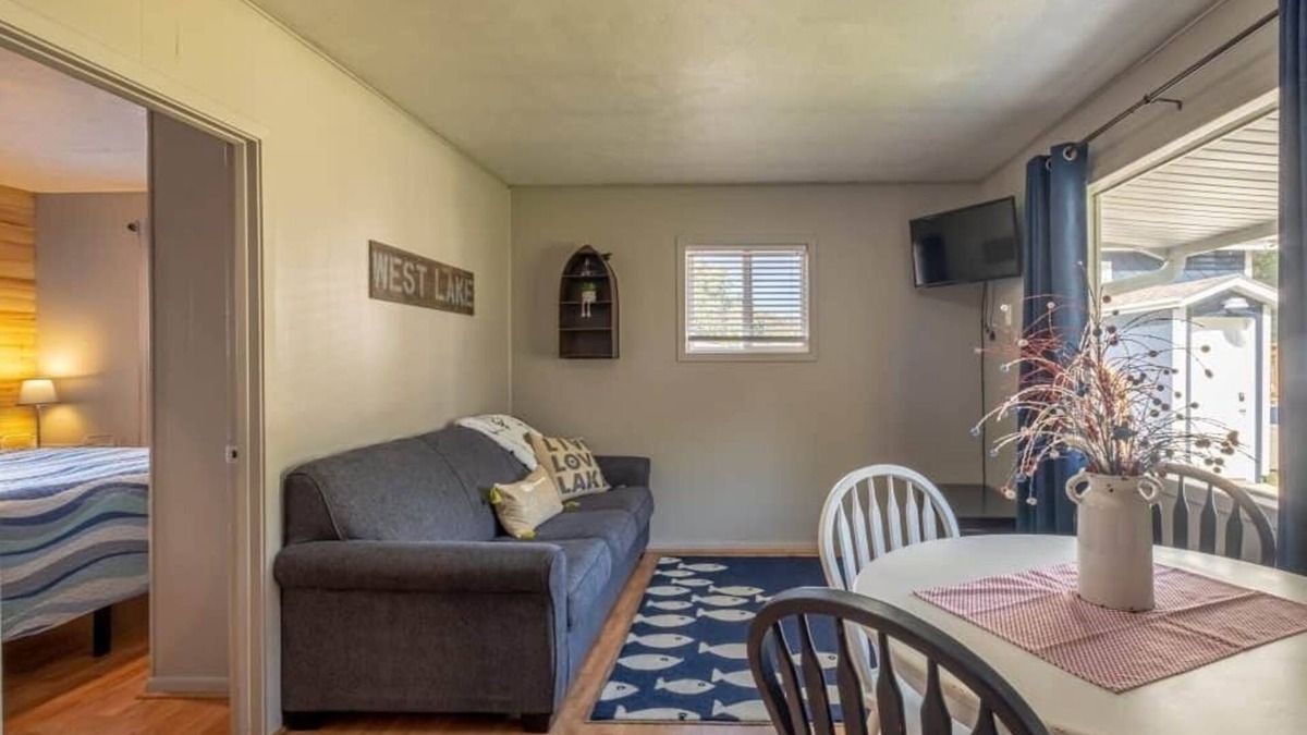 West Okoboji House | Bungalow 5: Lake Livin’ Bungalow