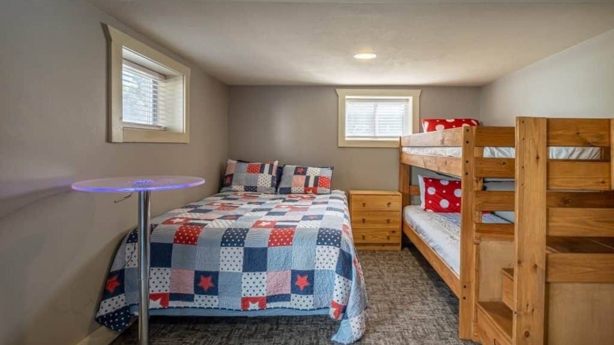 West Okoboji House | Bungalow 6: Stars and Stripes Bungalows