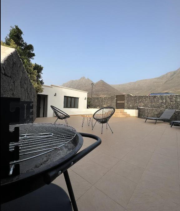 Urbanizacion Famara House | BUNGALOW APARTAMENTO SOL